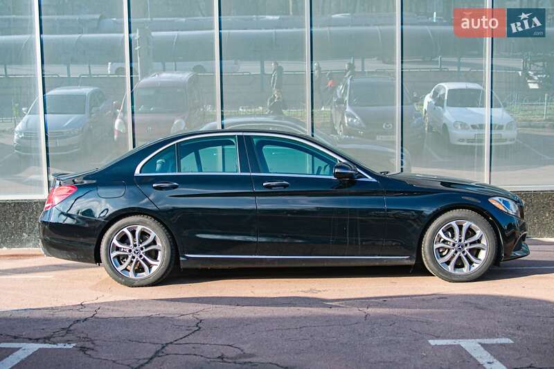 Седан Mercedes-Benz C-Class 2018 в Києві