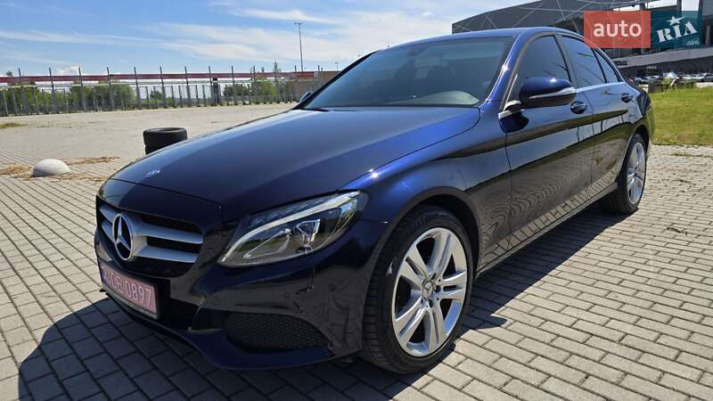 Седан Mercedes-Benz C-Class 2015 в Львові