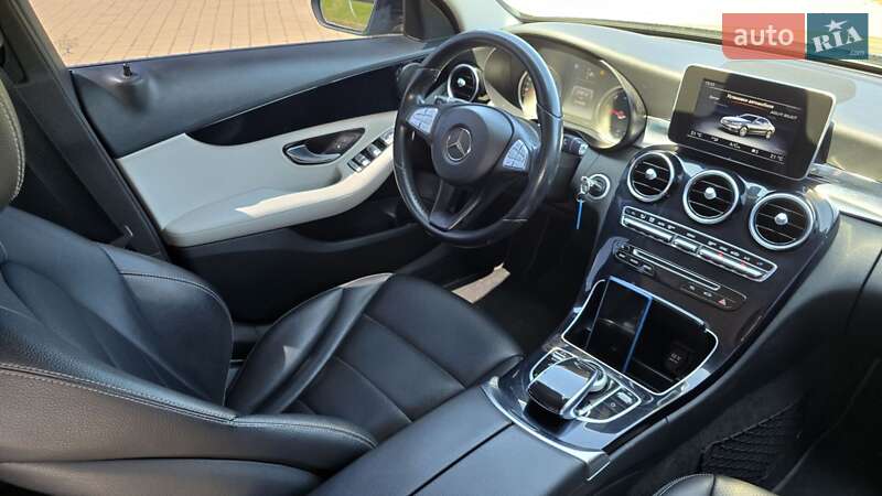 Седан Mercedes-Benz C-Class 2015 в Львові