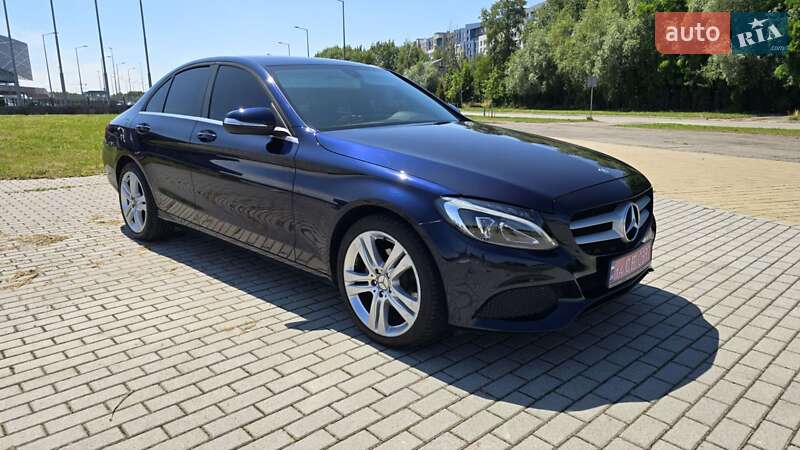 Седан Mercedes-Benz C-Class 2015 в Львові