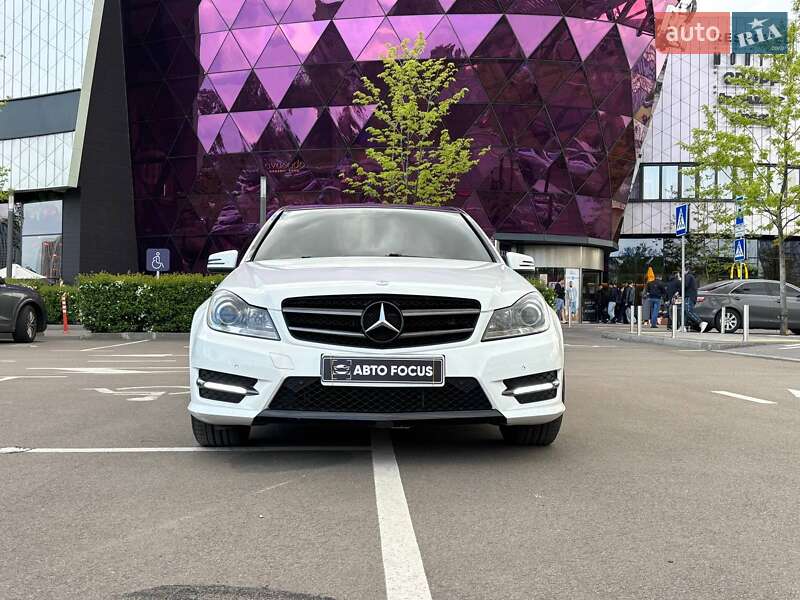 Седан Mercedes-Benz C-Class 2013 в Києві