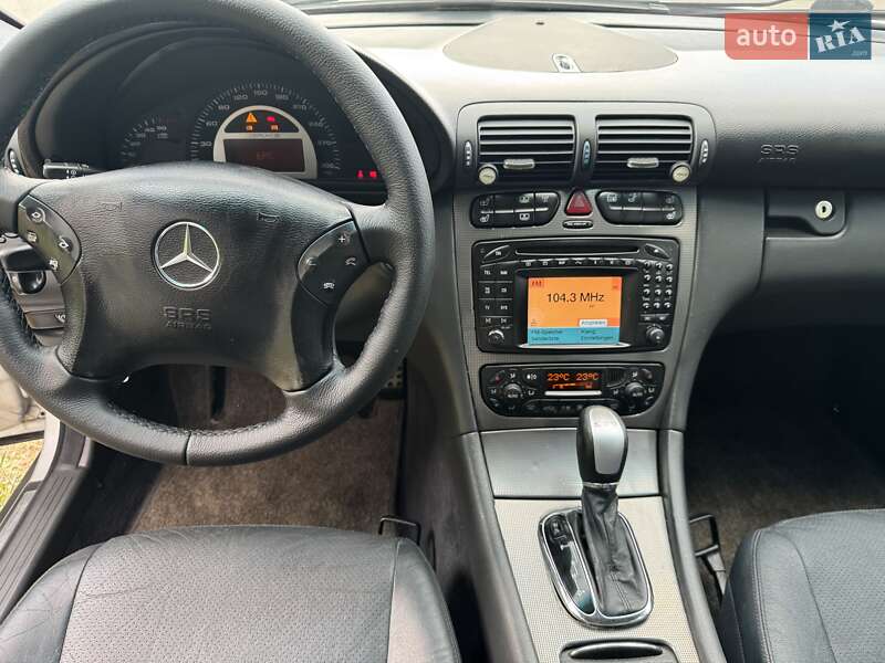 Седан Mercedes-Benz C-Class 2003 в Броварах