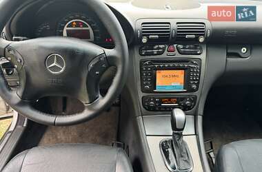 Седан Mercedes-Benz C-Class 2003 в 