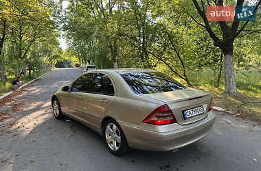 Седан Mercedes-Benz C-Class 2002 в 