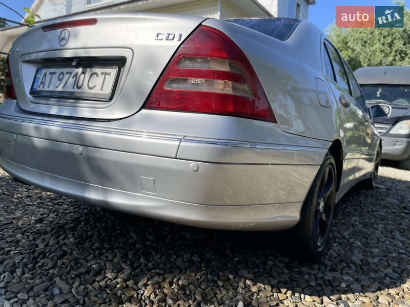 Седан Mercedes-Benz C-Class 2003 в Вижниці