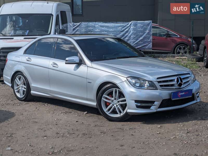 Седан Mercedes-Benz C-Class 2011 в Києві