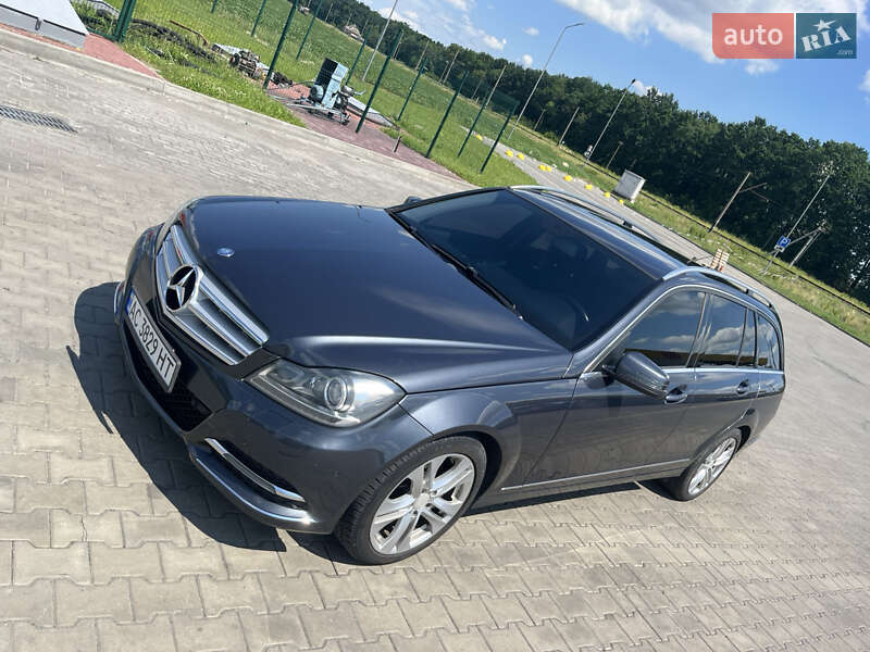 Универсал Mercedes-Benz C-Class 2014 в Луцке