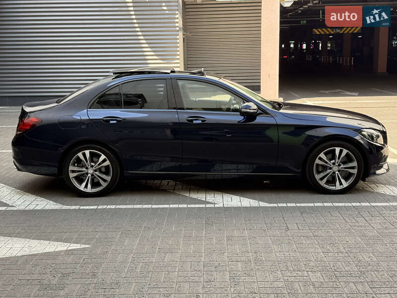 Седан Mercedes-Benz C-Class 2016 в Києві