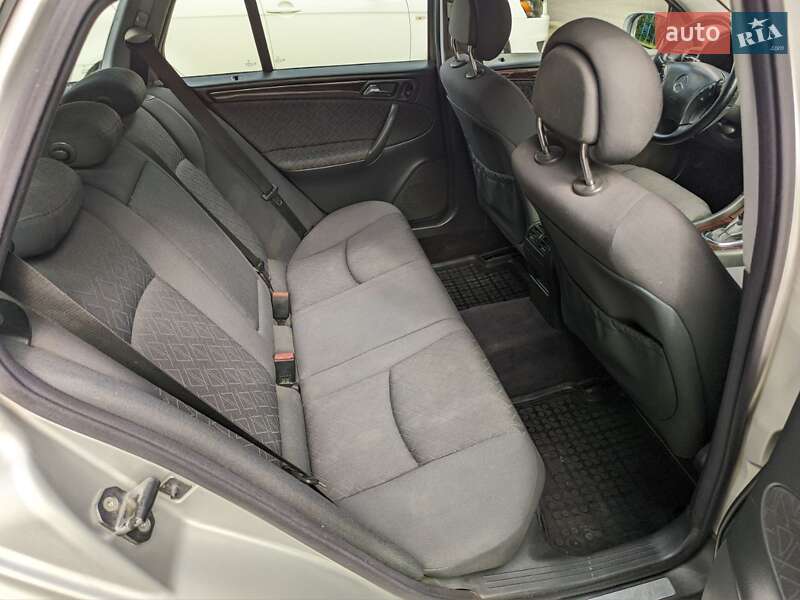 Универсал Mercedes-Benz C-Class 2003 в Тернополе