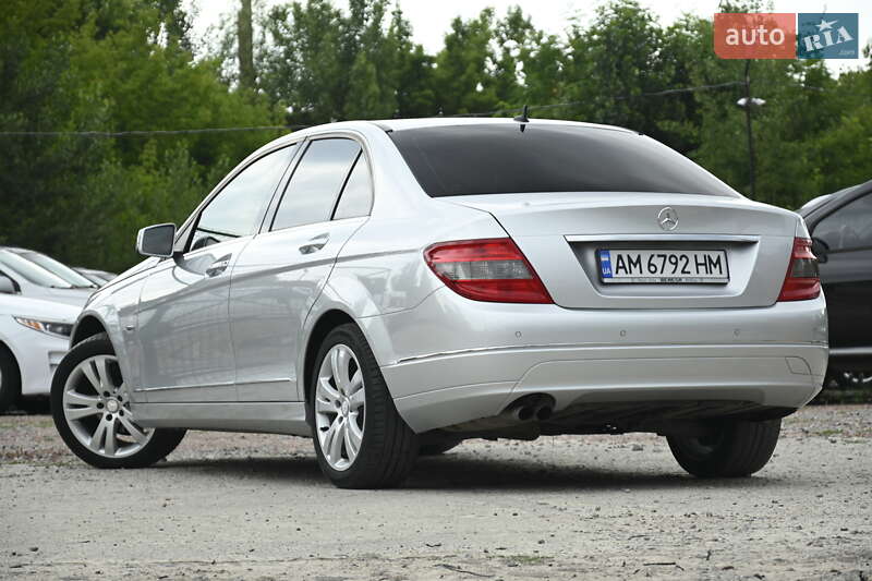 Седан Mercedes-Benz C-Class 2009 в Бердичеві