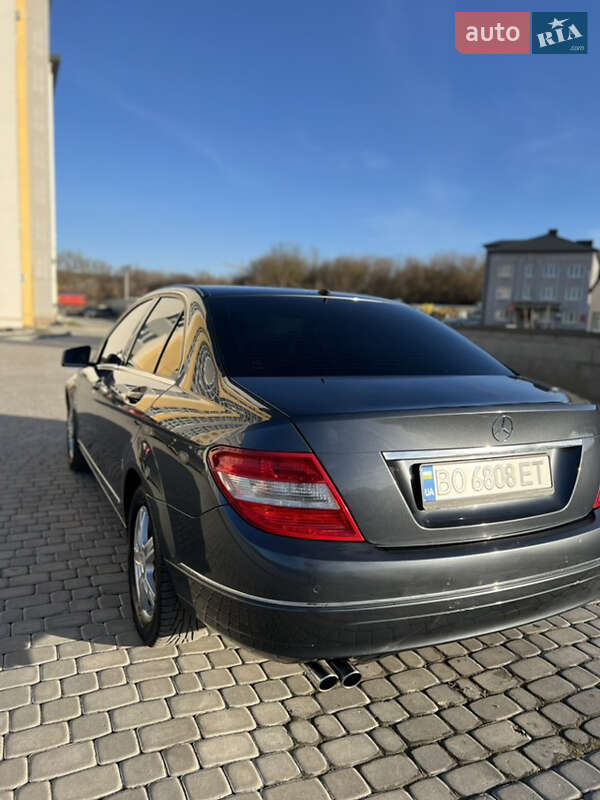 Седан Mercedes-Benz C-Class 2010 в Тернополе