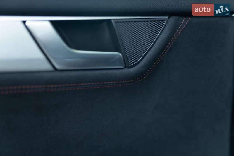 Седан Mercedes-Benz C-Class 2013 в Днепре