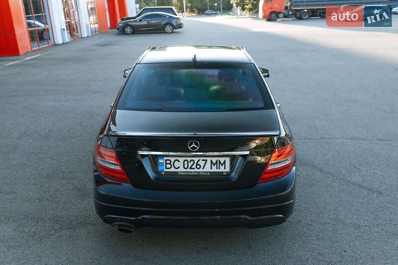 Седан Mercedes-Benz C-Class 2013 в Днепре