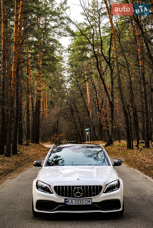 Седан Mercedes-Benz C-Class 2019 в Києві