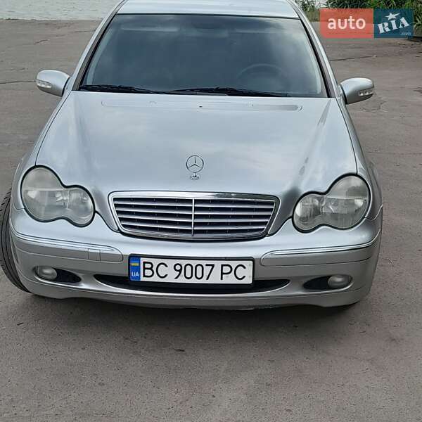 Седан Mercedes-Benz C-Class 2001 в 