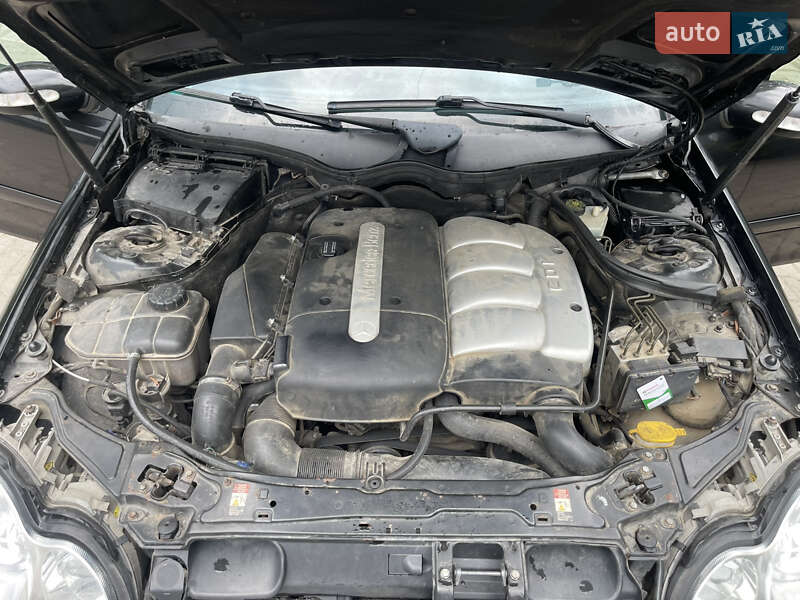 Универсал Mercedes-Benz C-Class 2002 в Черновцах