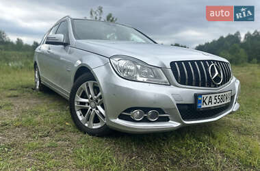 Универсал Mercedes-Benz C-Class 2011 в Киеве
