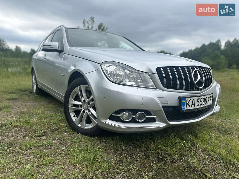 Универсал Mercedes-Benz C-Class 2011 в 