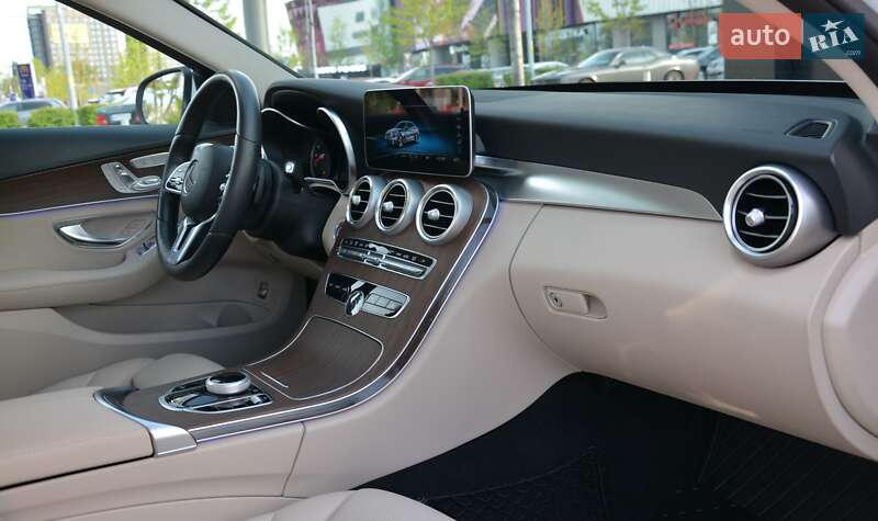 Седан Mercedes-Benz C-Class 2019 в Києві