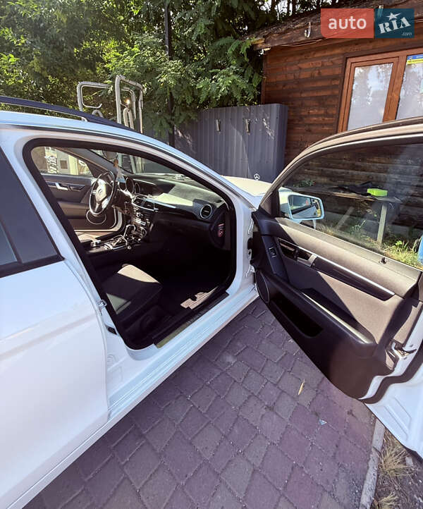 Универсал Mercedes-Benz C-Class 2013 в Калуше