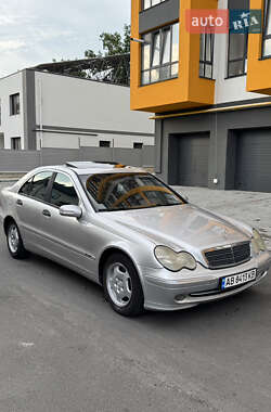 Седан Mercedes-Benz C-Class 2002 в Виннице