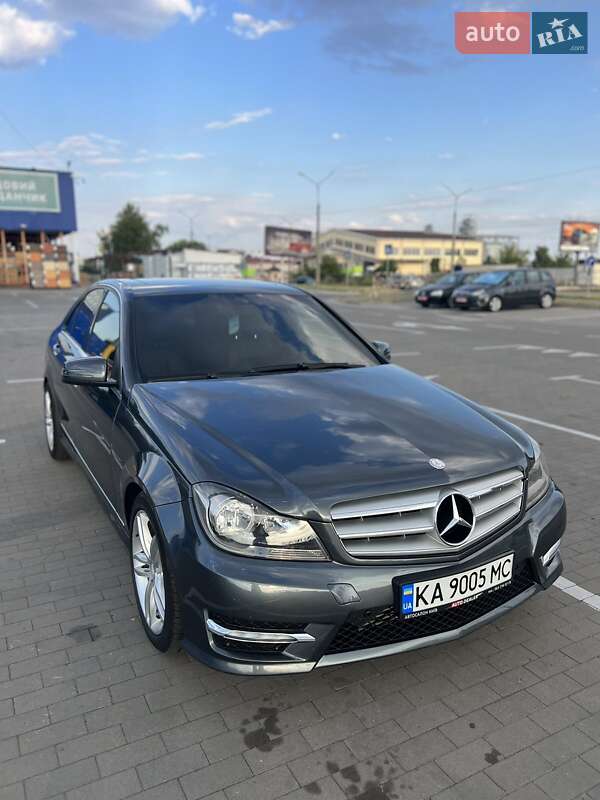 Седан Mercedes-Benz C-Class 2012 в Білій Церкві