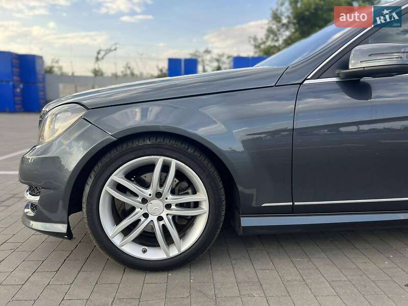 Седан Mercedes-Benz C-Class 2012 в Білій Церкві