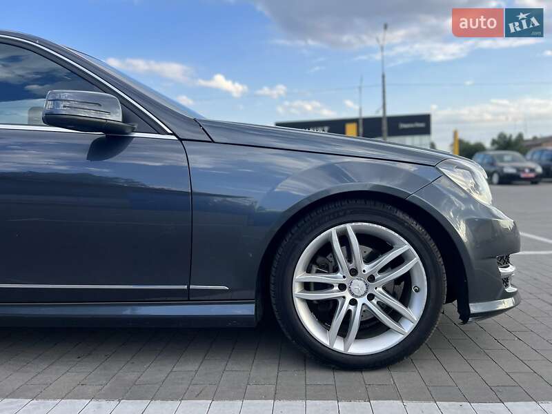 Седан Mercedes-Benz C-Class 2012 в Білій Церкві