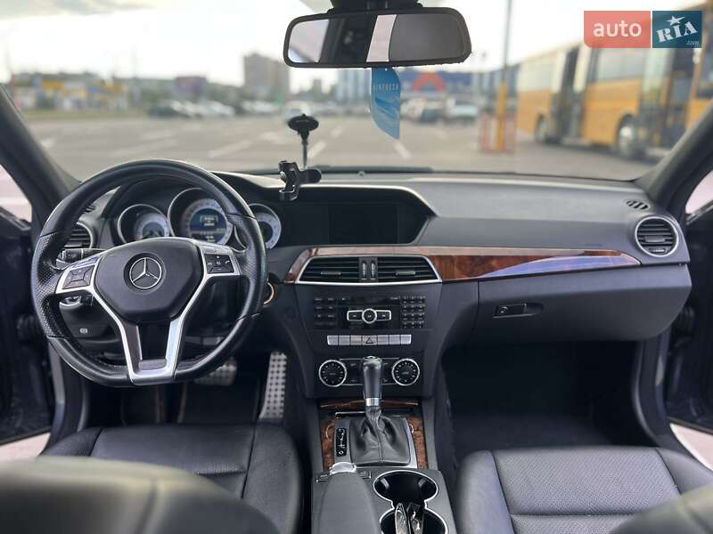 Седан Mercedes-Benz C-Class 2012 в Білій Церкві
