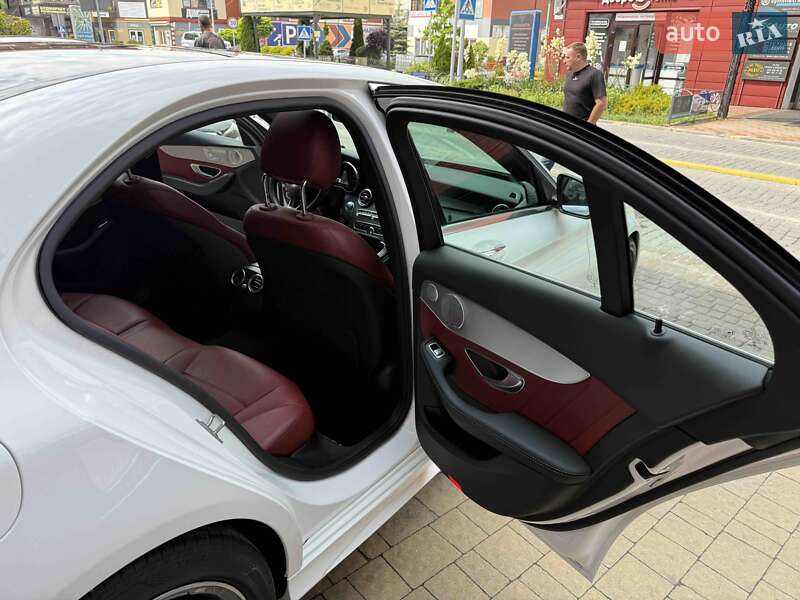 Седан Mercedes-Benz C-Class 2018 в Львове