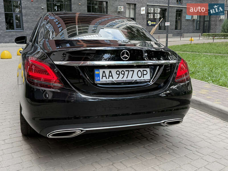 Седан Mercedes-Benz C-Class 2021 в Києві