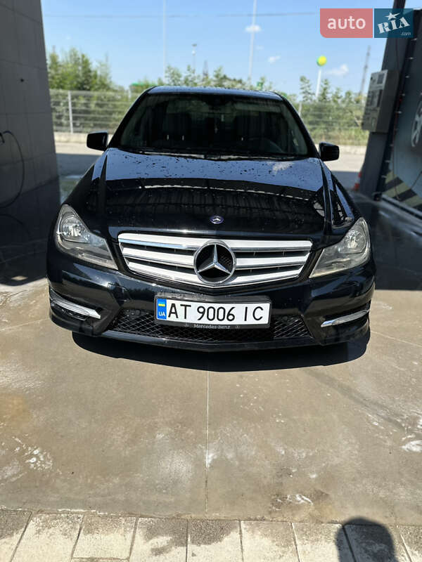 Седан Mercedes-Benz C-Class 2012 в Ивано-Франковске