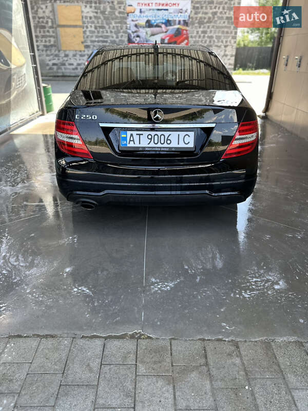 Седан Mercedes-Benz C-Class 2012 в Ивано-Франковске