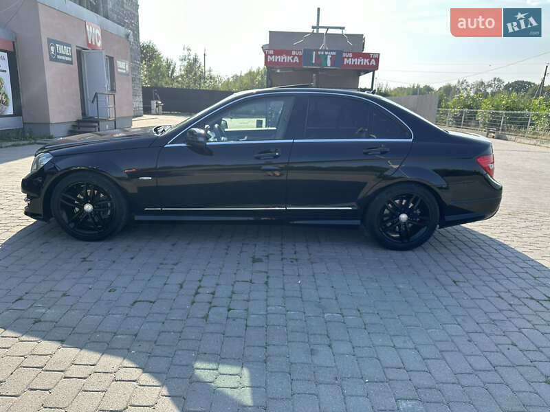 Седан Mercedes-Benz C-Class 2012 в Ивано-Франковске