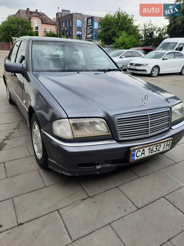 Седан Mercedes-Benz C-Class 1997 в Ирпене