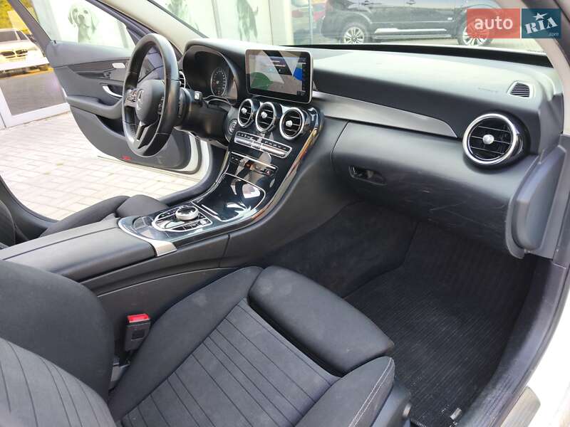 Універсал Mercedes-Benz C-Class 2019 в Дніпрі