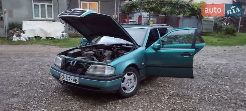 Універсал Mercedes-Benz C-Class 1996 в Чернівцях