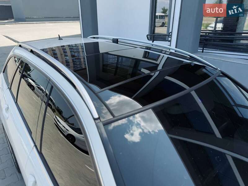 Універсал Mercedes-Benz C-Class 2009 в Києві