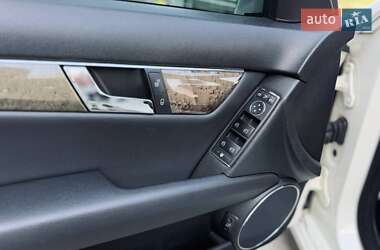 Универсал Mercedes-Benz C-Class 2009 в 
