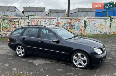Универсал Mercedes-Benz C-Class 2004 в 