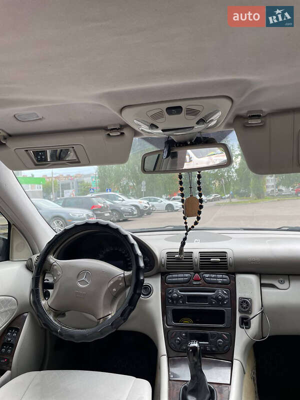 Седан Mercedes-Benz C-Class 2001 в Рівному