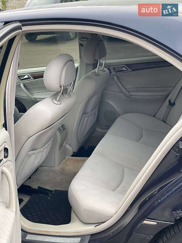 Седан Mercedes-Benz C-Class 2001 в Рівному