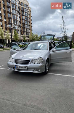 Універсал Mercedes-Benz C-Class 2004 в 