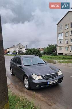 Универсал Mercedes-Benz C-Class 2001 в Березному
