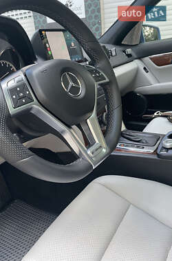 Седан Mercedes-Benz C-Class 2011 в 
