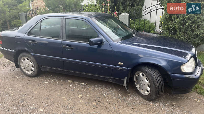 Седан Mercedes-Benz C-Class 1997 в Красном