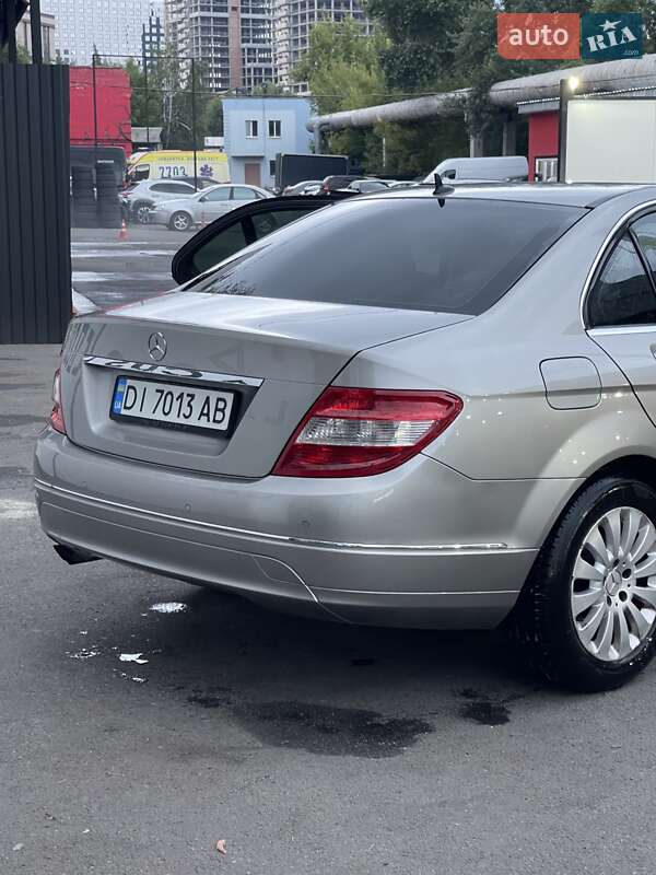 Седан Mercedes-Benz C-Class 2008 в Києві
