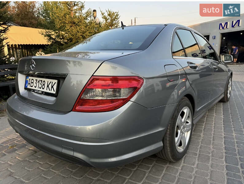 Седан Mercedes-Benz C-Class 2010 в Вінниці