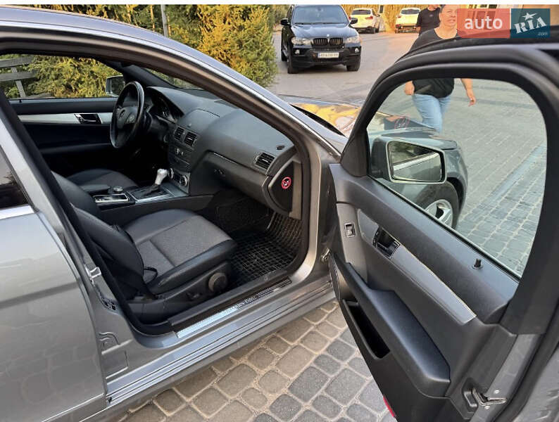 Седан Mercedes-Benz C-Class 2010 в Вінниці