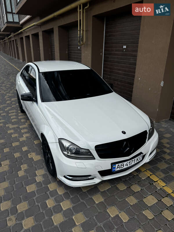 Седан Mercedes-Benz C-Class 2011 в Вінниці